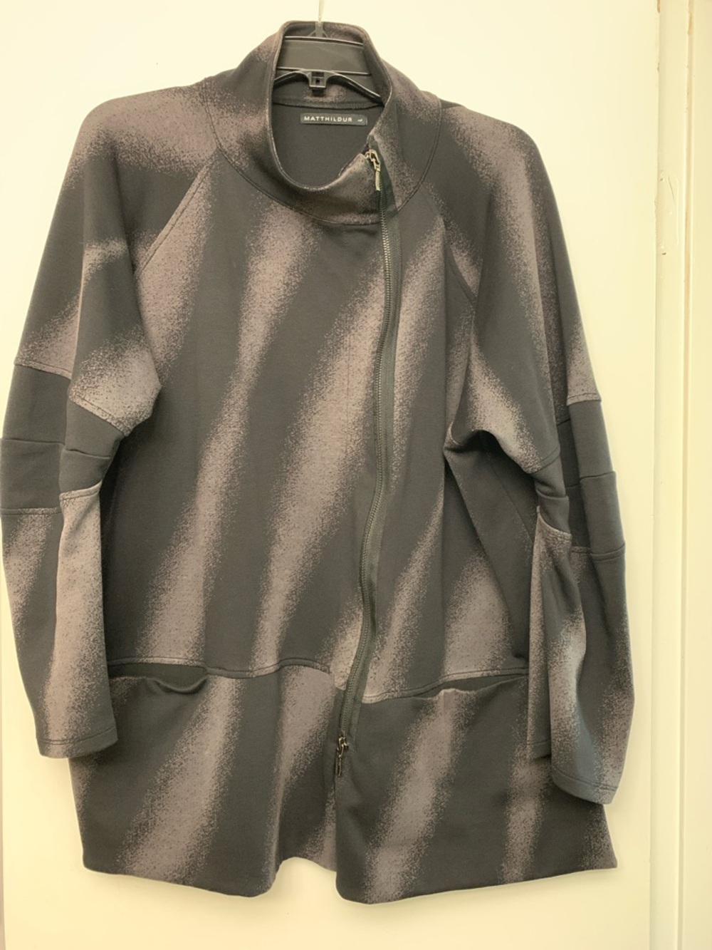 MATTHILDUR size L asymmetrical blazer jacket black grey modern zippered pockets